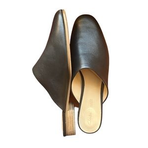 Clarks Cushion Plus Cushion Black Slip On Mule Shoes size US 10 EU 41 1/2